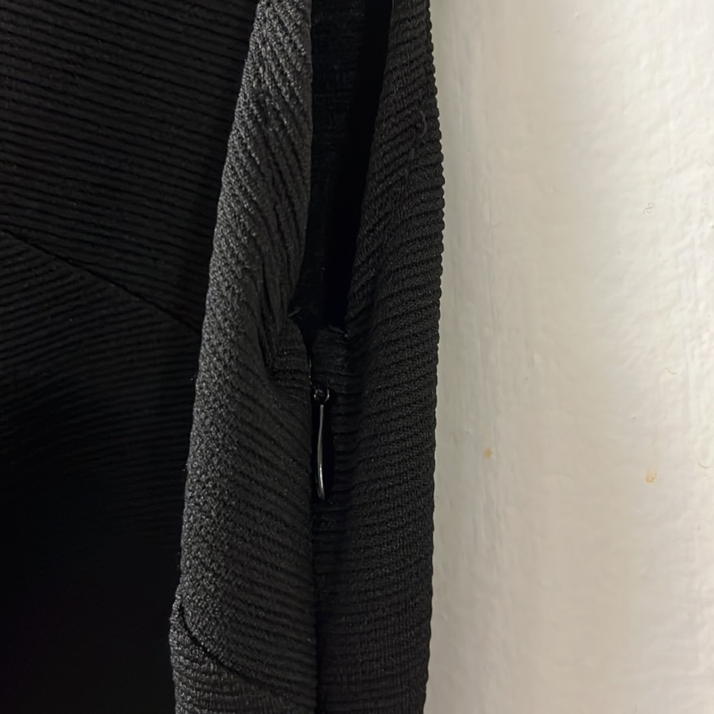 Little Black Dress. - Picture 9 of 10